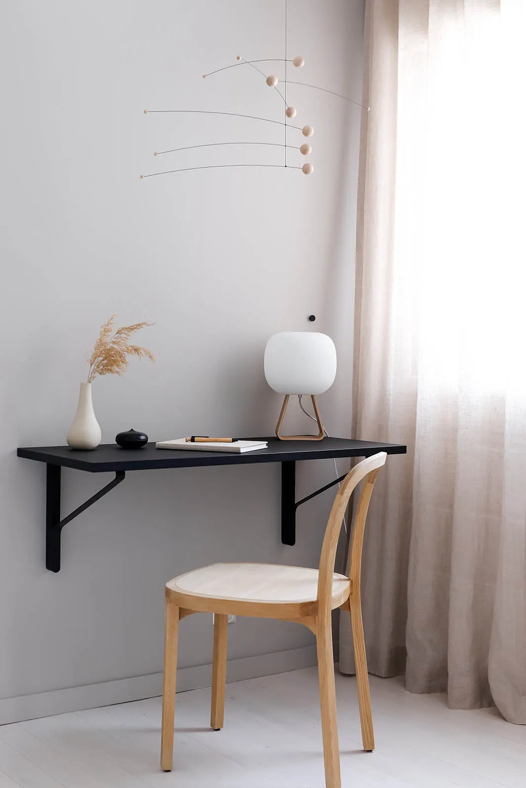 TOAD table lamp